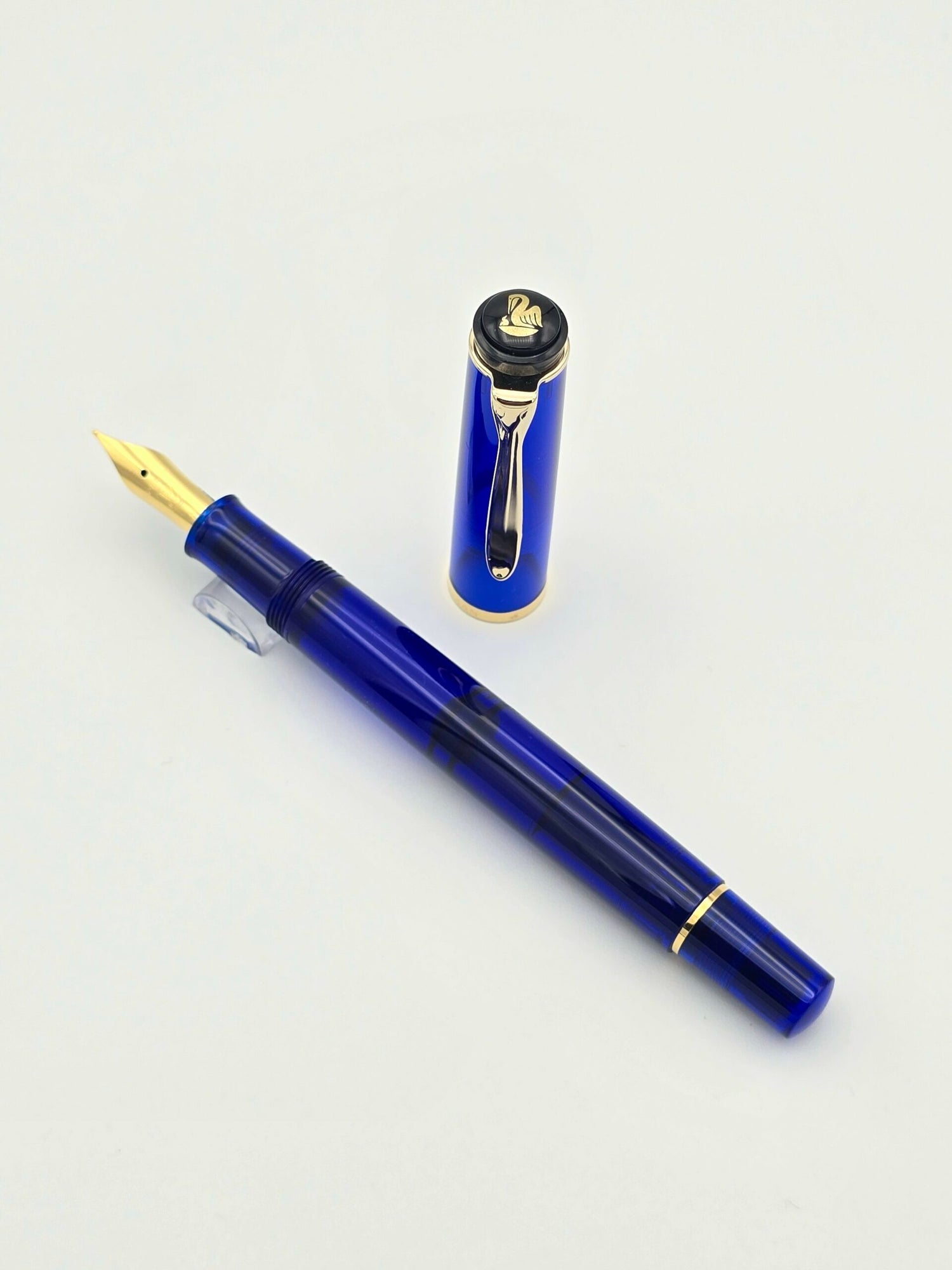 Pelikan M200 Blue Demo Circa 2002 - Medium Steel Nib - Pre-Owned
