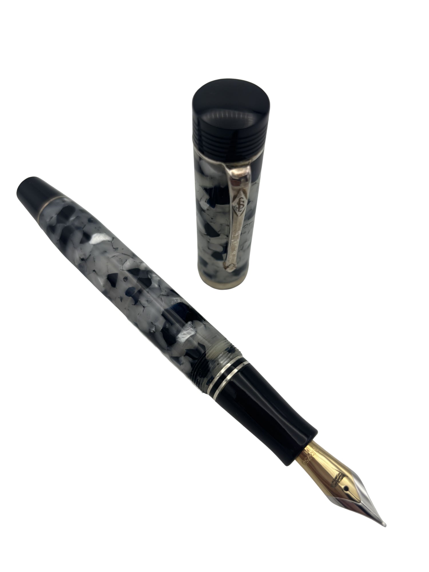 Conway Stewart Churchill Peppered White LE 