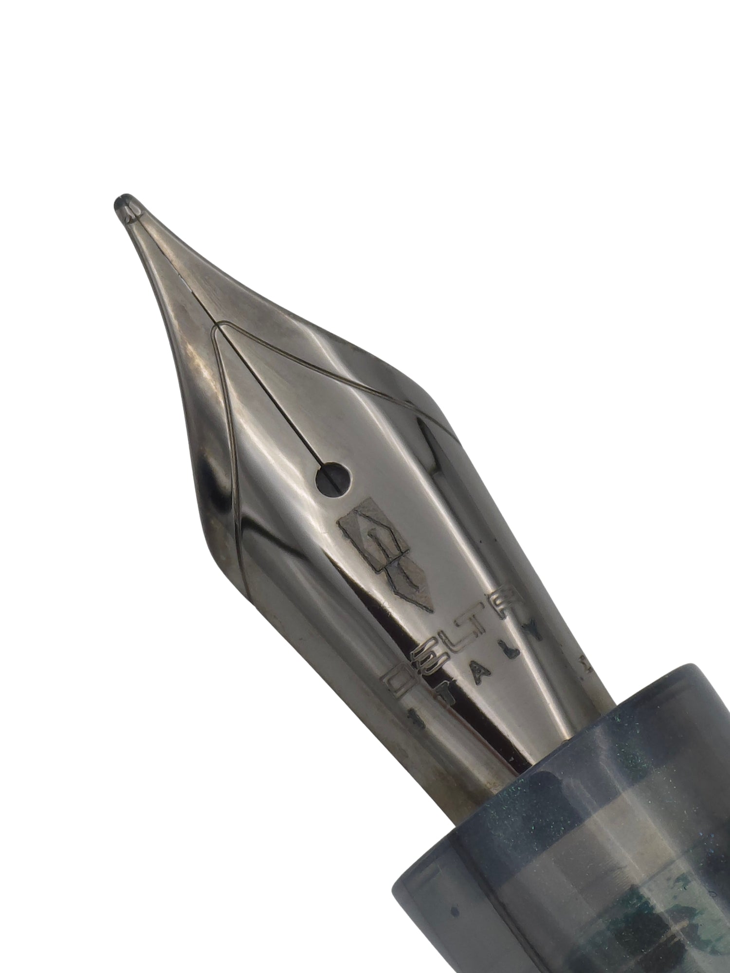 Delta Duna Zephyr Grey - Medium Nib - Pre-Owned