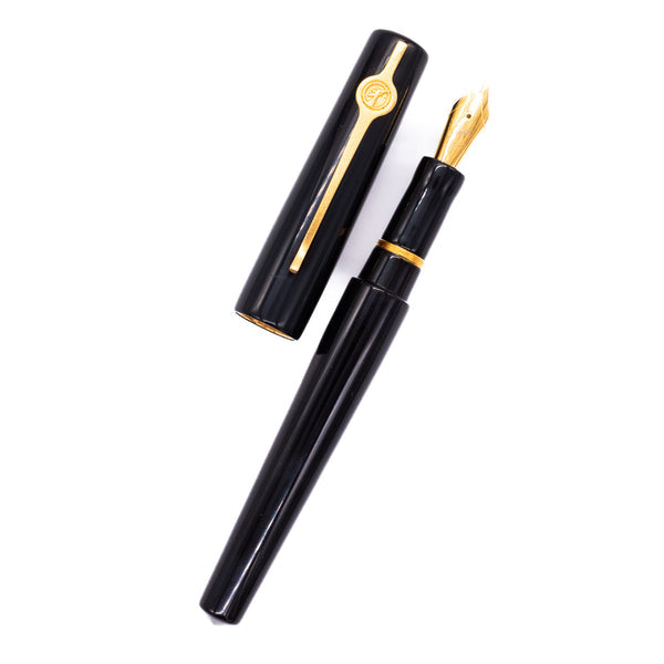 ConCoPens Traditional Vietnamese Lacquer Fountain Pen - Then