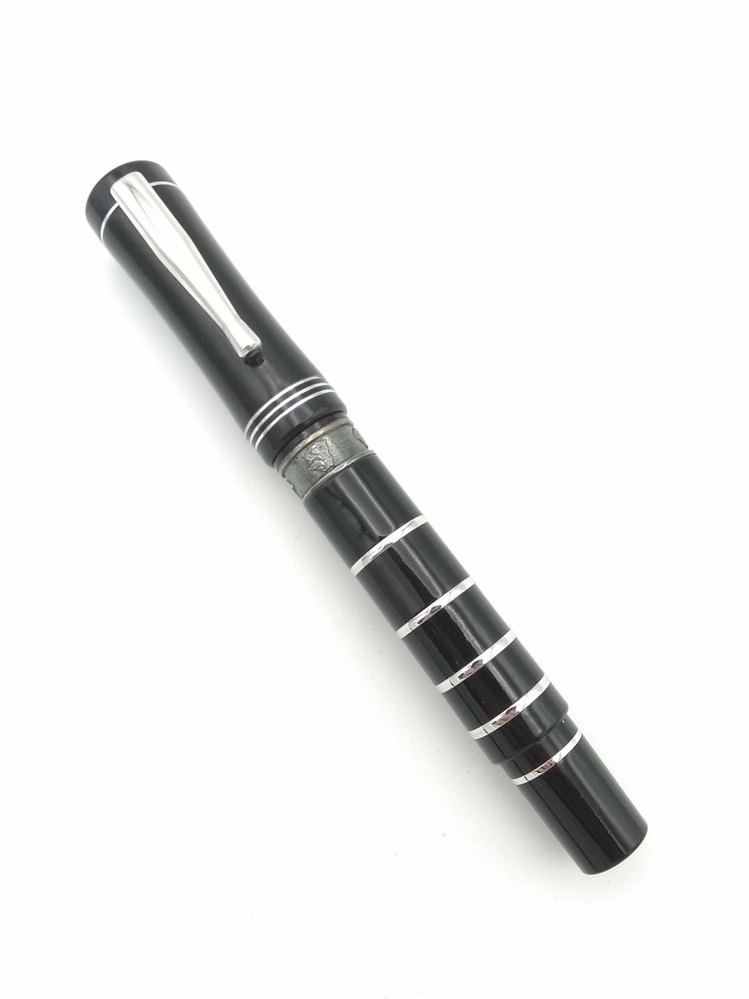 Delta Evolution Black - 18k Fine Nib - Pre-Owned