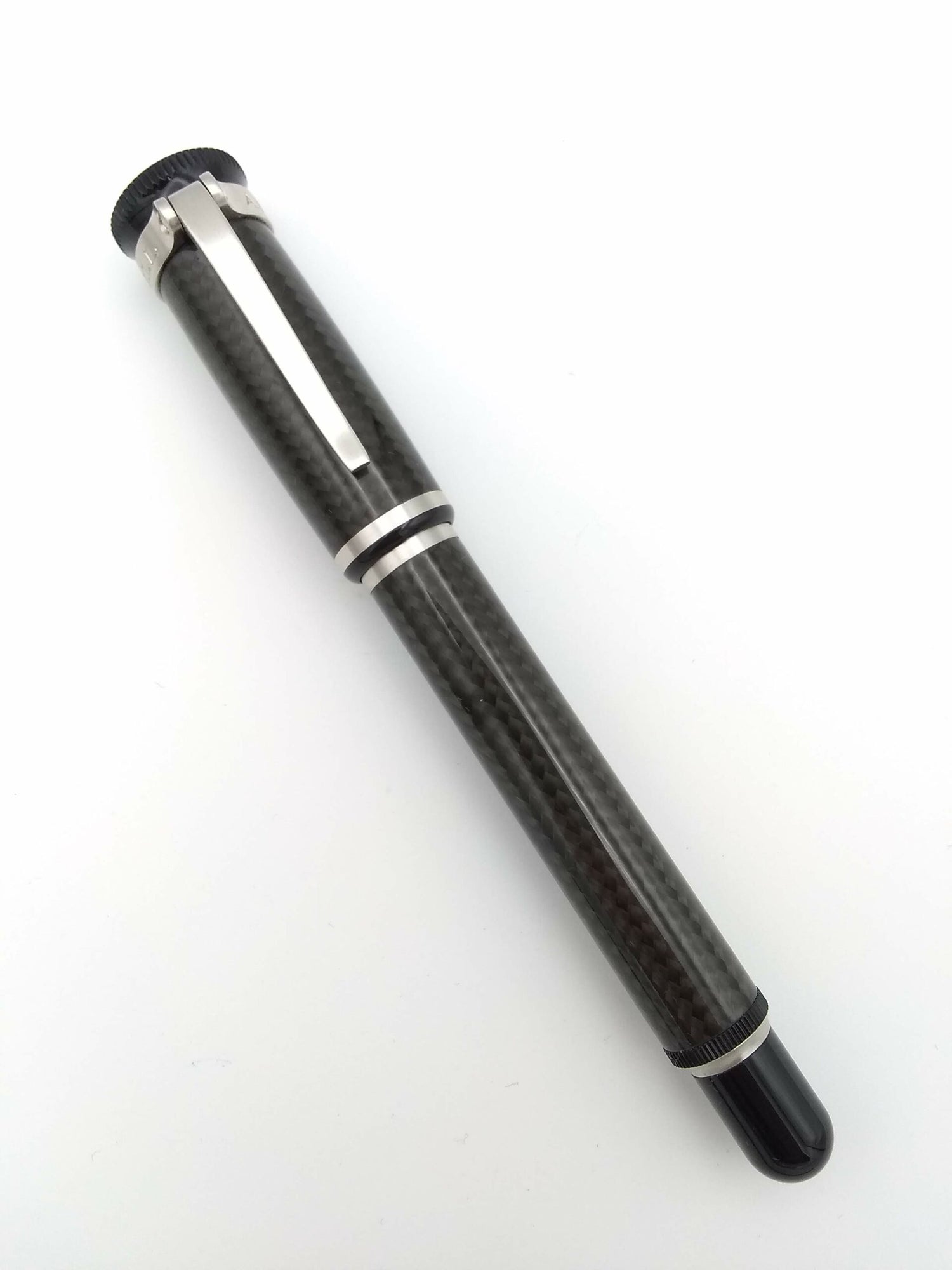 Dunhill Sentryman Carbon Fiber - 18k Medium Nib - Pre-Owned