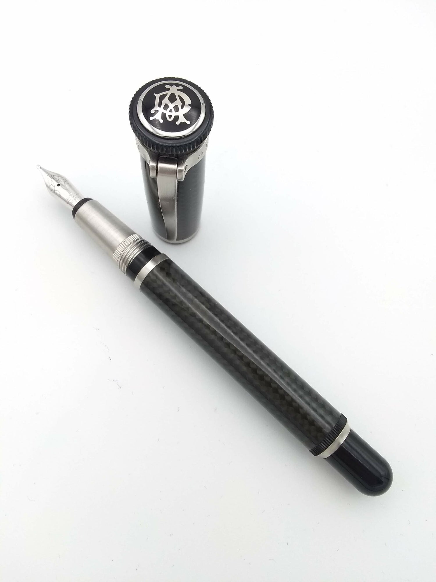 Dunhill Sentryman Carbon Fiber - 18k Medium Nib - Pre-Owned