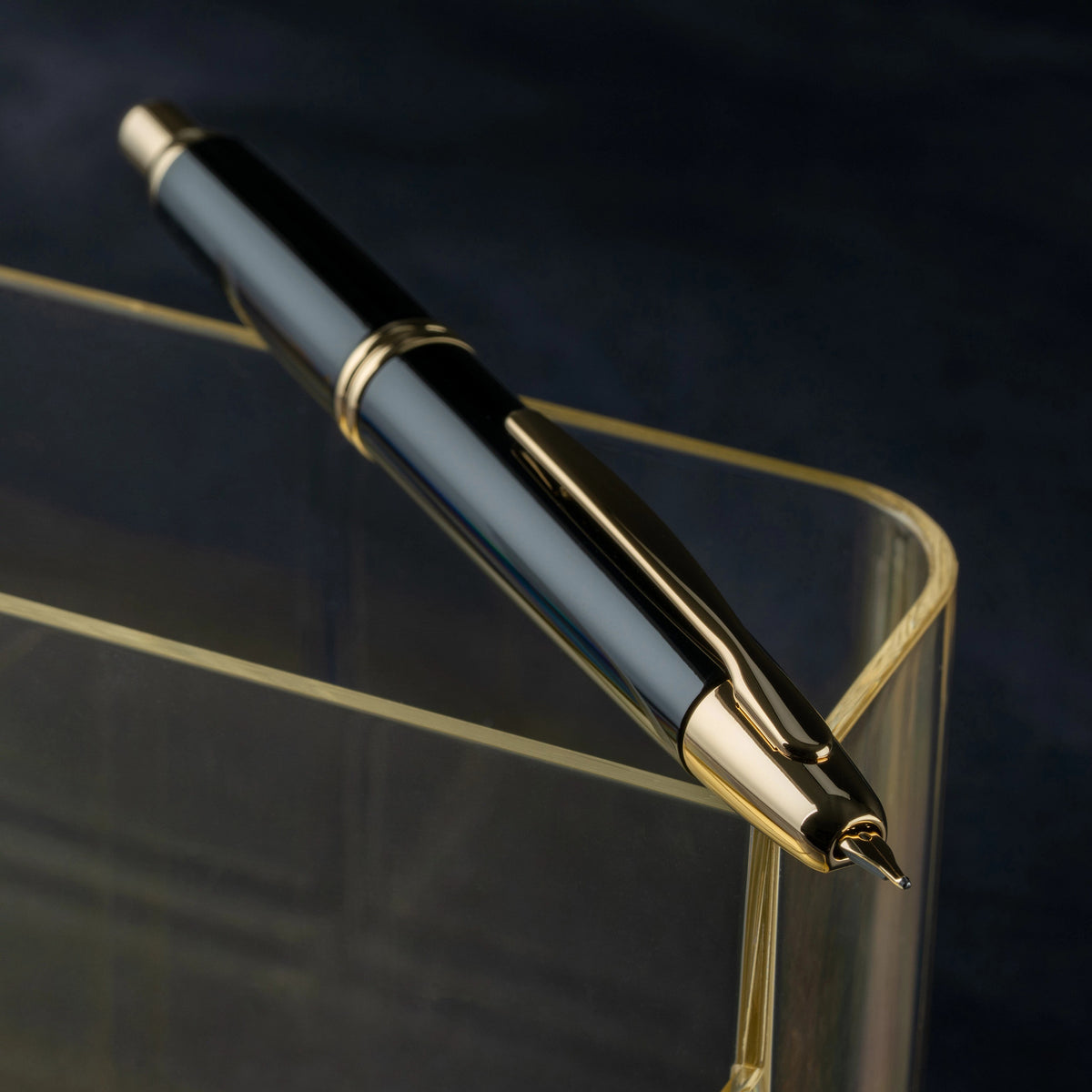Pilot Vanishing Point Fountain Pen - Black & Gold